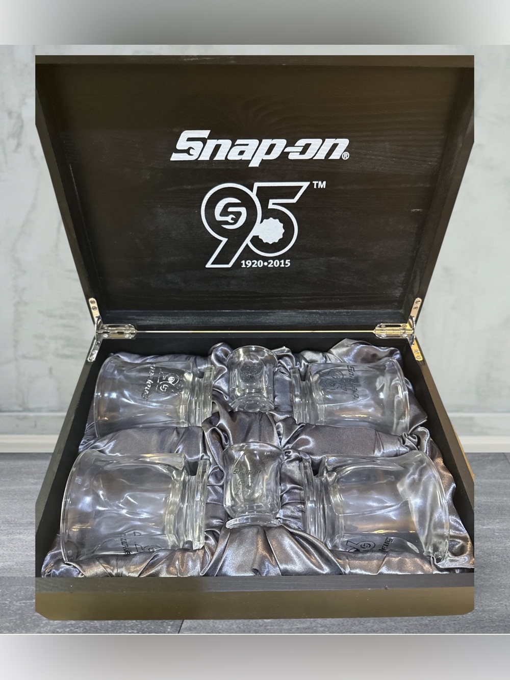 Snap-on 95th Anniversary Whisky and Shot Glass Set With Wooden Presentation Box